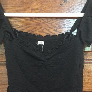 Fitted Top with Ruffled Sleeve